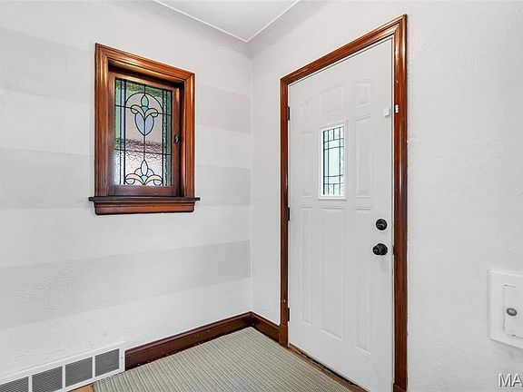 3rd image of 6034 Mardel Ave
