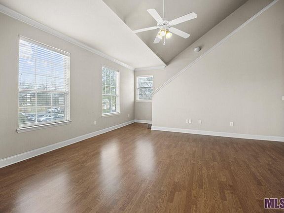 4th image of 900 Dean Lee Dr #1001