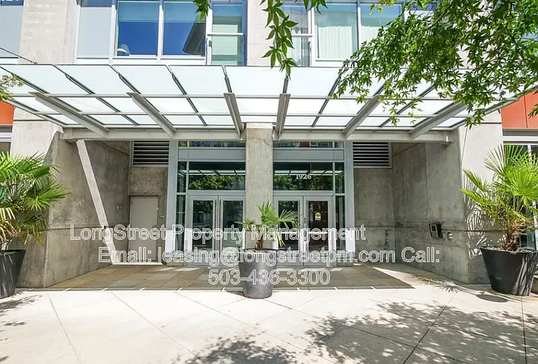 1926 W Burnside St #1217 — Photo 1