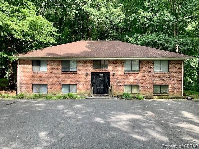 1st image of 114B-133 Albemarle Dr #114B