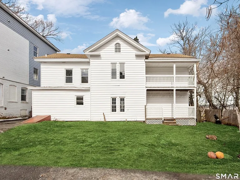 465 Washington Ave #B — Photo 21