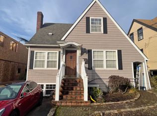 3110 E Olive St, Seattle, WA 98122