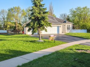 3816 Squires Mill Rd, Joliet, IL 60431