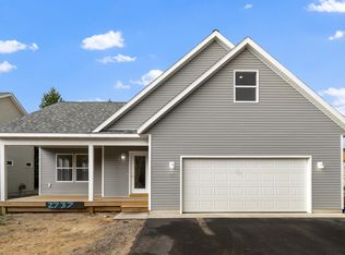 2737 Ruby St, Traverse City, MI 49684