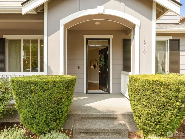 1919 25th Avenue NE, Issaquah, WA 98029