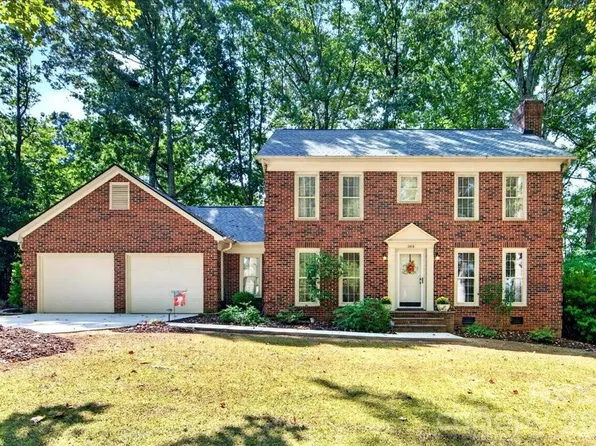 2036 Kilkenney Hill Rd, Matthews, NC 28105