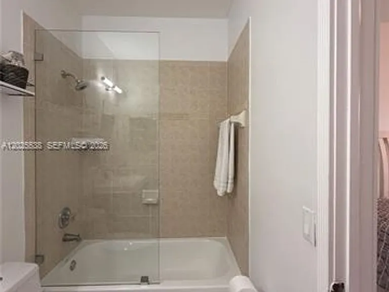 5420 NW 107th Ave #303 — Photo 16