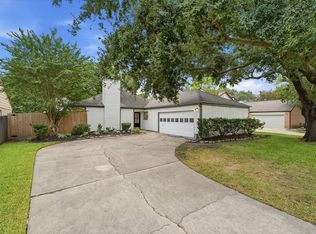 11415 Overbrook Ln, Houston, TX 77077