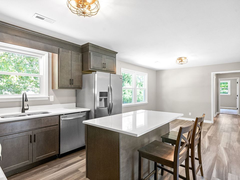 1st image of 2027 Basham Ln