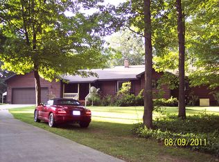 6114 S 120th Ave, Rothbury, MI 49452