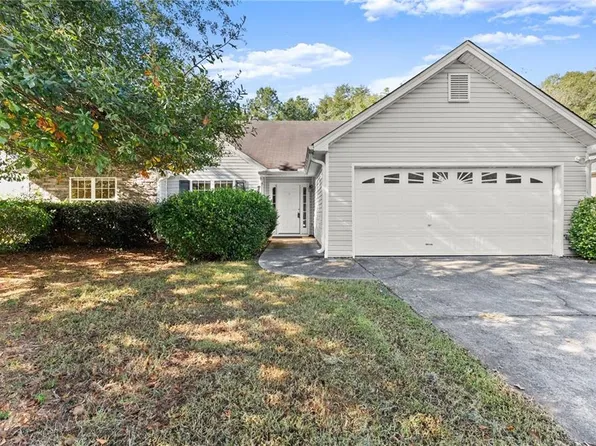 1032 Harbins Pass Dr, Dacula, GA 30019