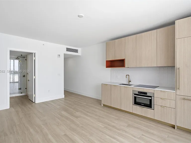 90 NE 32nd St #616 — Photo 57