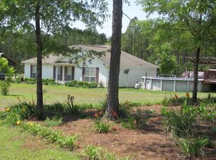 4 Oakwood Ln, Hazlehurst, GA 31539