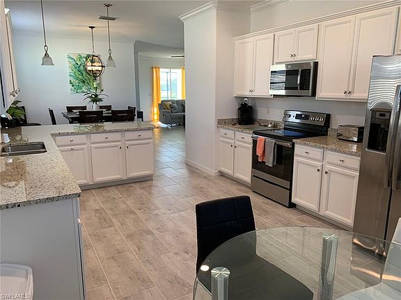 2nd image of 10361 Fontanella Dr