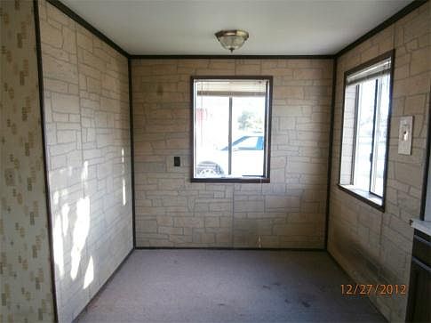 5th image of 210 Calistoga St W