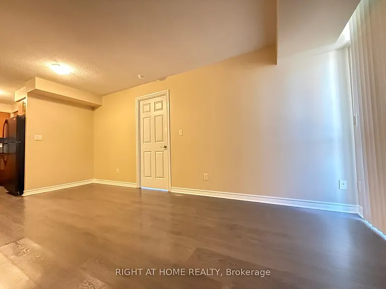 310 Burnhamthorpe Rd W #2101 — Photo 17