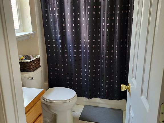 Full Bath