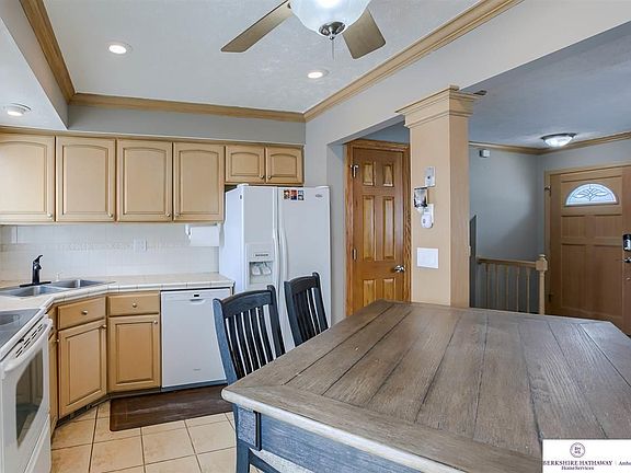 5th image of 12935 Chandler St