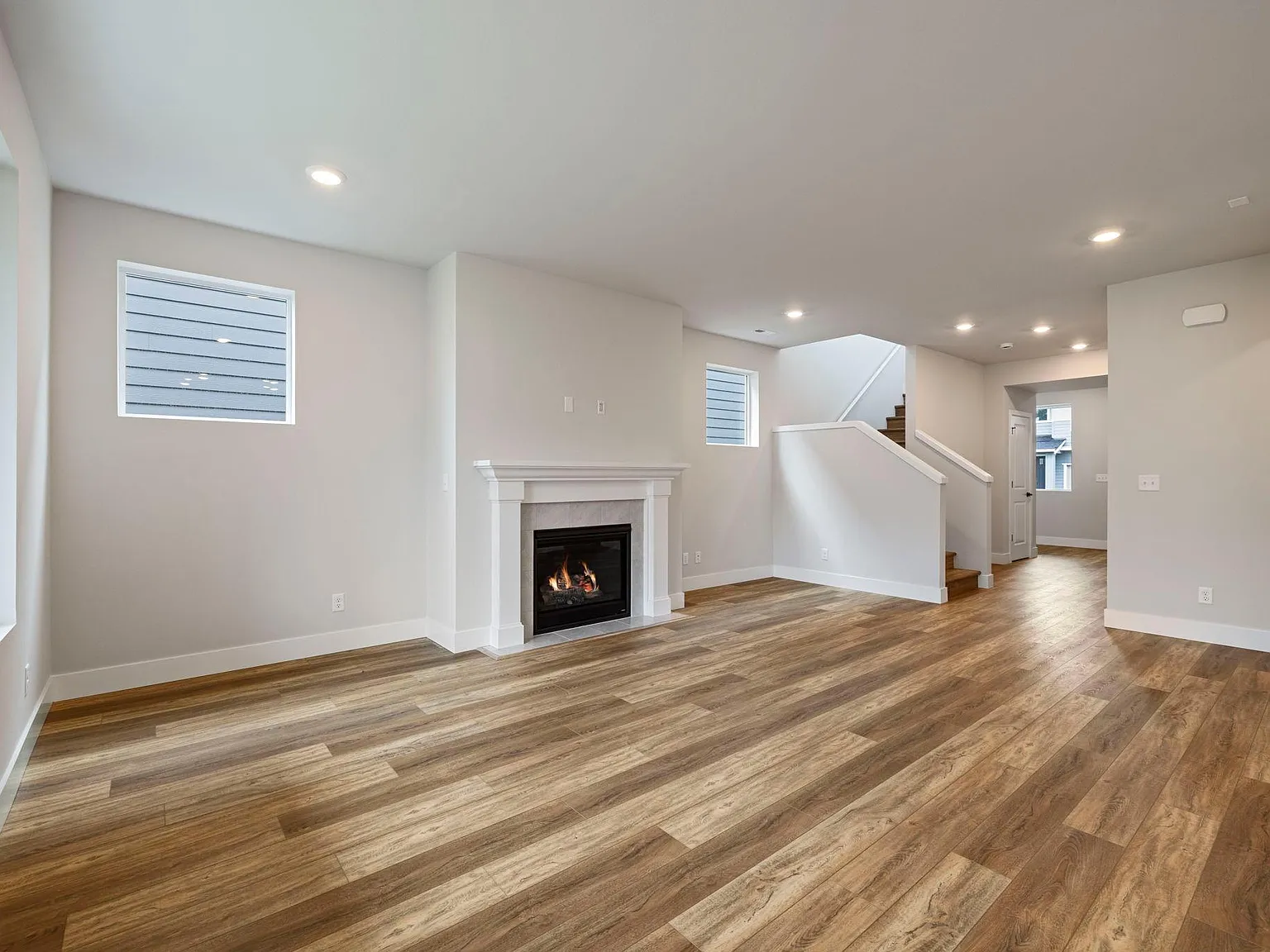 3 bed, 2.5 bath, 2508 sqft, $3,045 — Photo 3