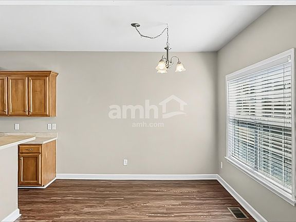 5th image of 1017 Aenon Cir