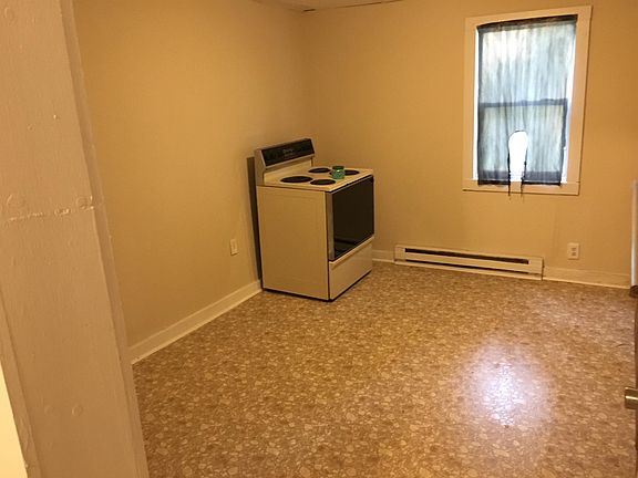 5th image of 282 Windsor St