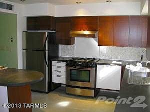 MLS KITCHEN CLOSE UP