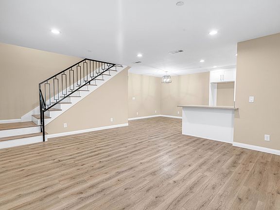 5th image of 1111 N Mulberry St Unit A