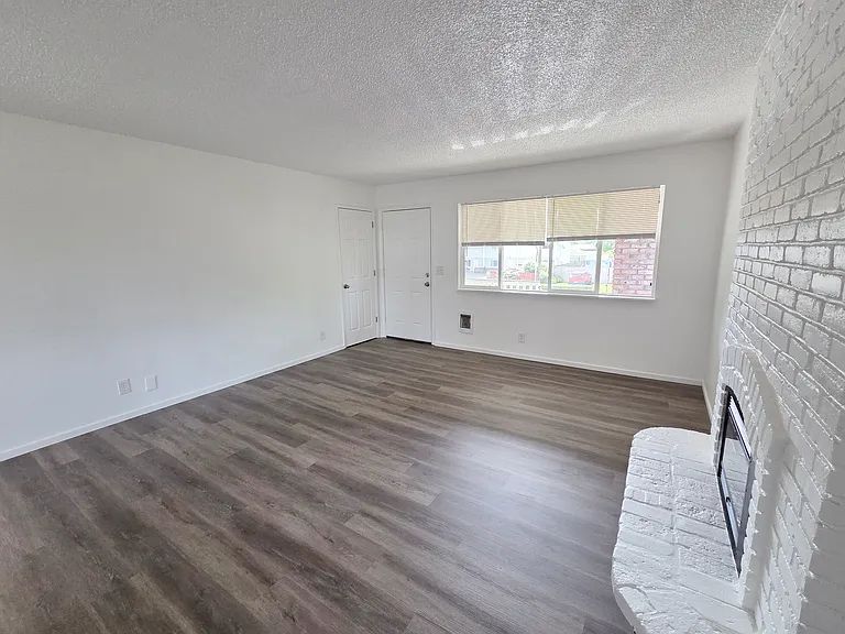 Arlington Apartments — Photo 10