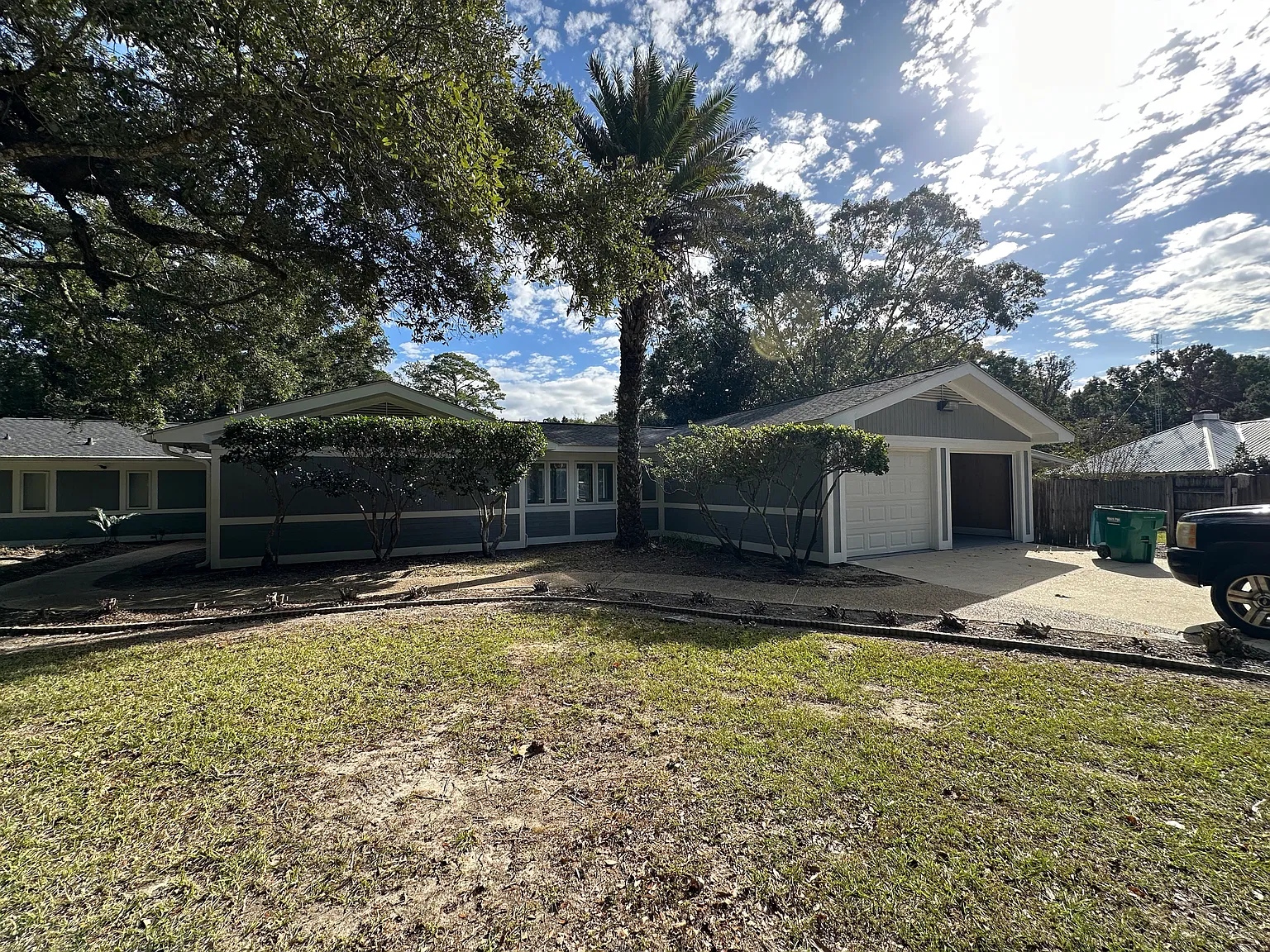 4 bed, 2000 sqft, $2,200 — Photo 2