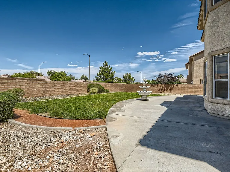 5258 Villa Dante Ave — Photo 21
