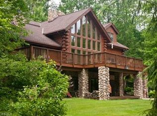 48 Ridgecrest Dr, Chagrin Falls, OH 44022