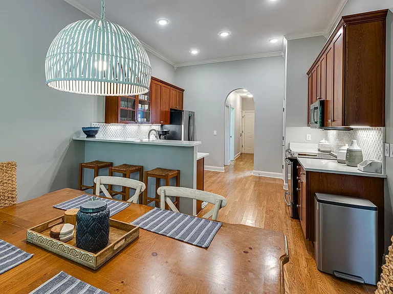 2077 Sherbrooke Ln — Photo 11
