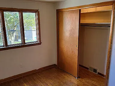 2 bed, 950 sqft, $1,100 — Photo 4