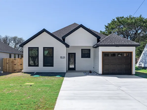 1531 Corona Dr, Granbury, TX 76048