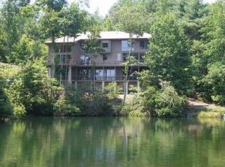 209 Ayugidv Ct, Brevard, NC 28712