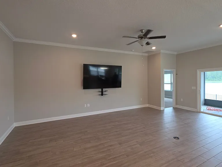 721 Narvarez Ave — Photo 6