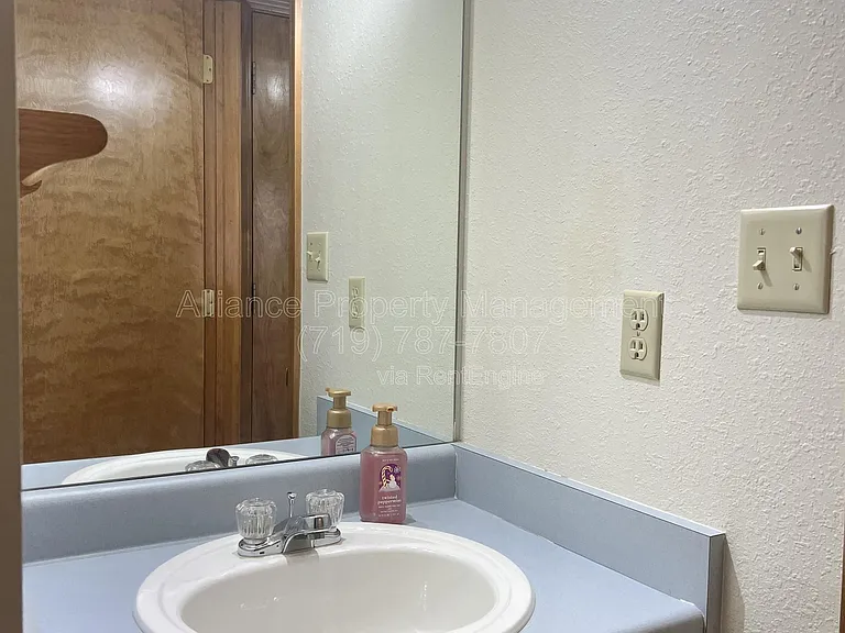 6436 Peak Vista Cir — Photo 18