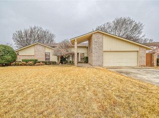 1232 Crossroads Ct, Norman, OK 73072