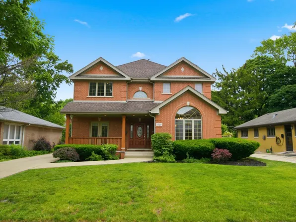 1825 S Fairview Ave, Park Ridge, IL 60068