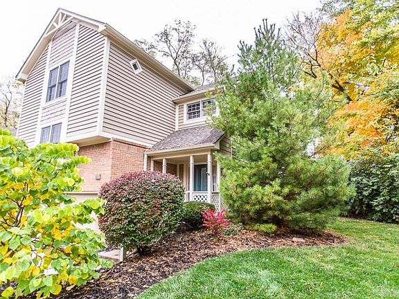 3rd image of 3428 Darbyshire Dr