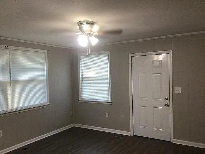 2 bed, 1.0 bath, 848 sqft, $1,197 — Photo 4