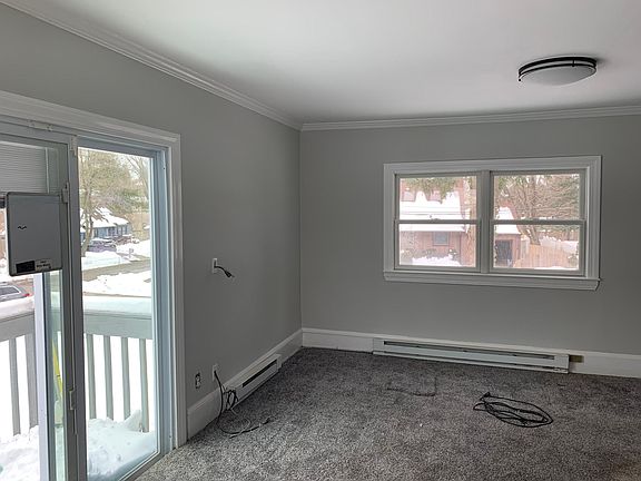 2nd image of 9 Lexington Ct