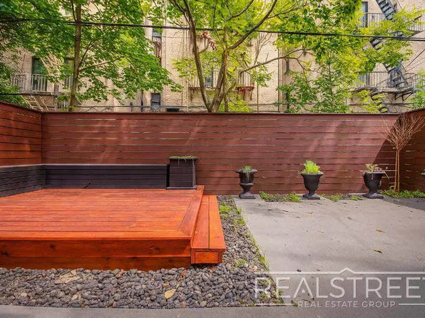 1259 Lincoln Place image 7 of 8