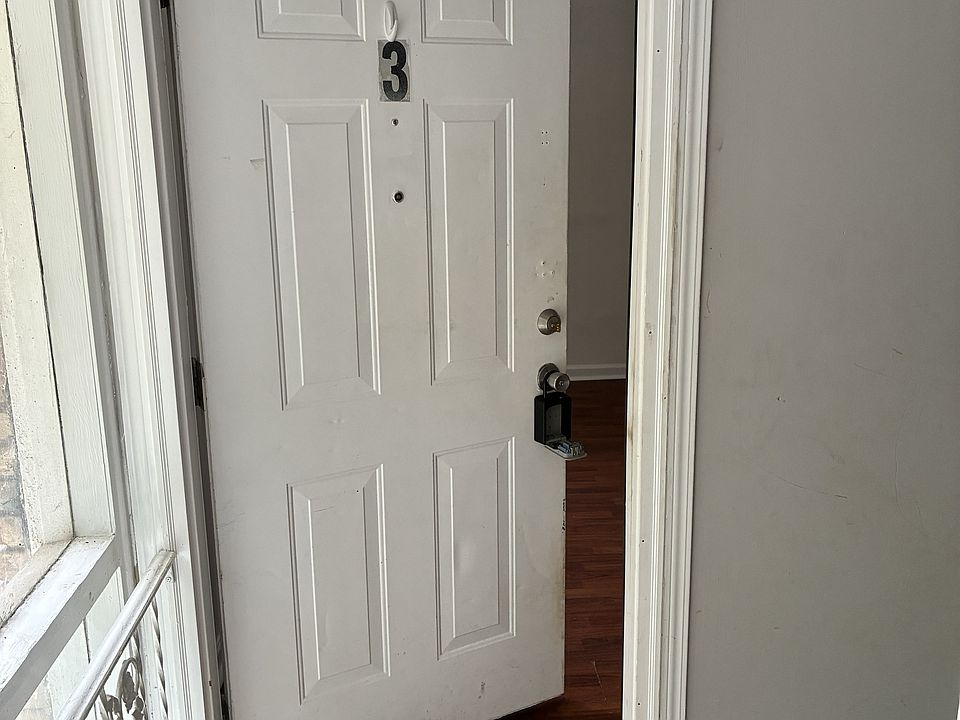 1st image of 1632 Line St APT 3