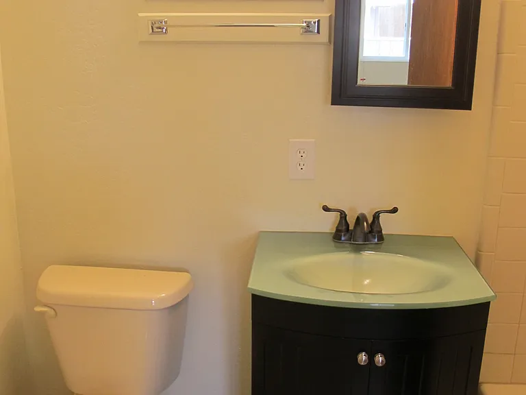1517 Arbutus Ave #1 — Photo 5