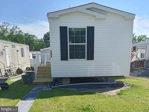 1405 Farrell Ave Trailer 101, Cherry Hill, NJ 08002