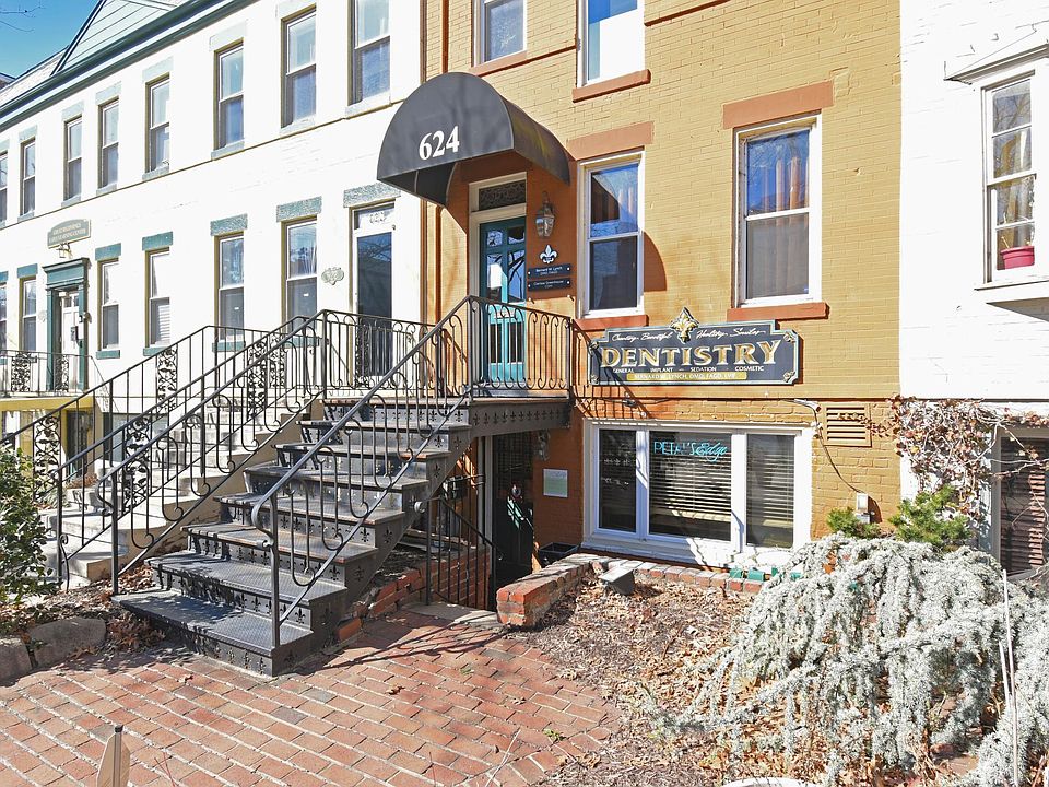 1st image of 624 N Washington St