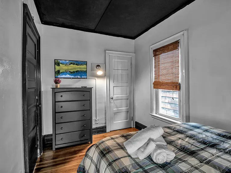 134 E Delavan Ave #1 — Photo 13