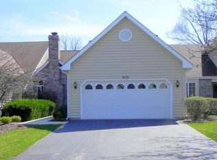 812 Gosselin Cir, Batavia, IL 60510