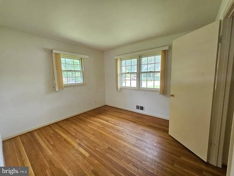 5683 Ravenel Ln — Photo 9